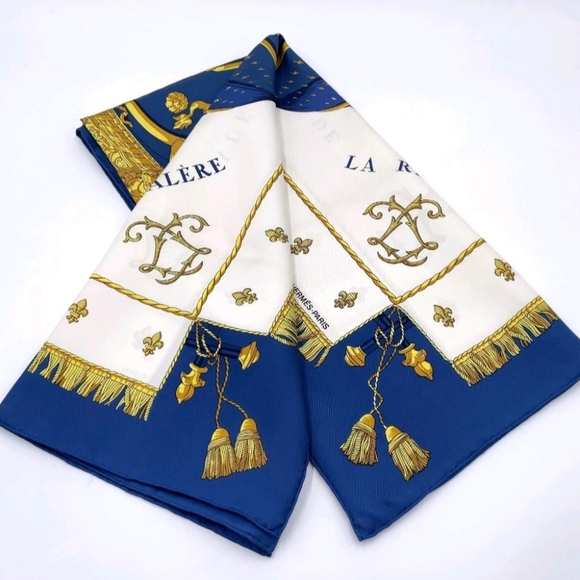 100%Authentic Hermes Carré90 VUE DU CARROSSE DE LA GALERE LA REALE SilkScarf - Picture 3 of 10